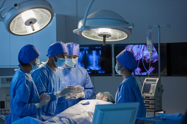 Lekarze radiologii zabiegowej